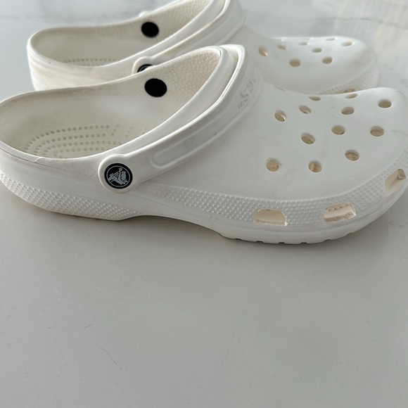 Classic Crocs- White - Picture 3 of 5